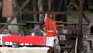 Legată de mâna lui George Piștereanu, Anna Lesko i-a reproșat acestuia că nu a avut un somn liniștit
