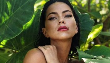 Inna, în ipostaze provocatoare pe Internet. Filmarea a adunat un număr record de aprecieri