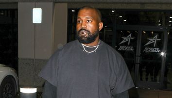 Kanye West, ținută oribilă în timpul unui interviu! Acesta a declarat că regretă că a lăsat-o pe Kim Kardashian însărcinată