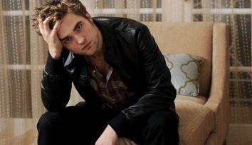 Robert Pattinson a inlocuit-o pe Kristen Stewart cu o australianca. E sau nu mai frumoasa decat actrita din 