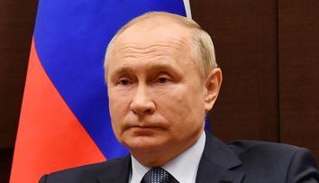 Vladimir Putin are cancer? Ce imagini cu liderul rus au apărut pe internet