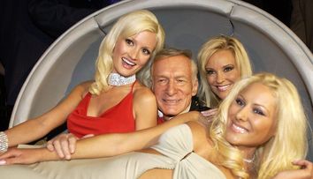 Hugh Hefner, investigat de FBI în anii 50 pentru indecența revistelor Playboy. Dosarul, făcut public