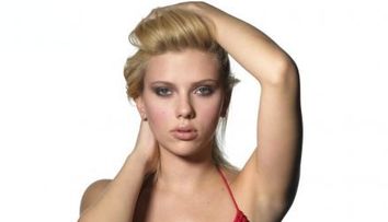 Vezi cum arata cea mai sexy lectie de gimnastica cu Scarlett Johansson, Jessica Alba si Eva Longoria! VIDEO