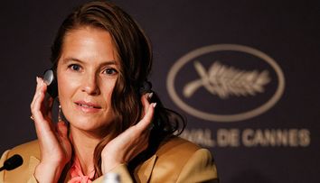 STYLAND, pe covorul roșu de la Cannes Film Festival 2026. Brandul românesc, purtat de Lisa Carlehed la conferința de presă a filmului Fjord