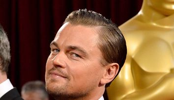 Leonardo DiCaprio, la plaja alaturi de noua iubita. Cine e tanara care l-a cucerit pe actor 