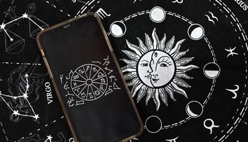 Dublu eveniment astrologic din 17 februarie 2026! Luna Nouă în Vărsător este însoțită de o Eclipsă Solară. Cum sunt impactate toate zodiile