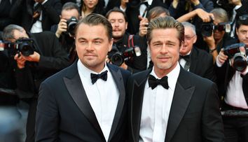 Leonardo DiCaprio a împlinit 50 de ani și a dat o petrecere mare la care au participat Brad Pitt, Paris Hilton și Katy Perry . Tatăl său, de 81 de ani, a venit însoțit de iubita sa, Peggy Farrar