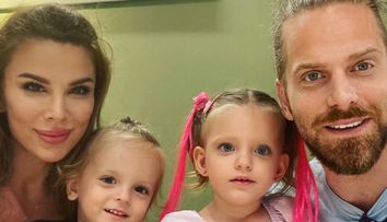 Ilan și Alina Laufer, implicați într-un grav accident de mașină. Soții și cei doi copii ai lor au fost transportați la spital