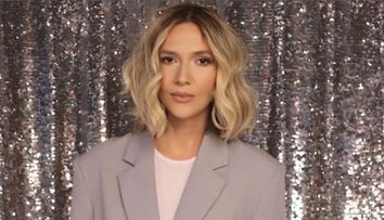 Adela Popescu, apariție într-o ținută inspirată de Valentina Zenere! Ținute ca la Hollywood, cu puțini bani