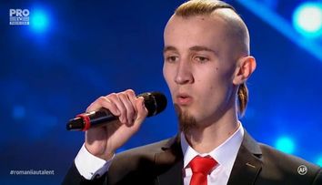 A intrat pe scena emotionat si i-a indus pe toti in eroare cu 