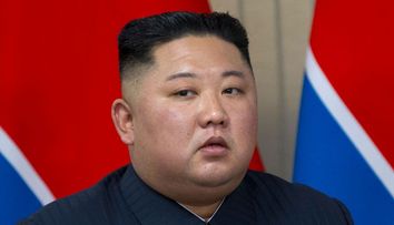 Decizie șocantă luată de Kim Jong-un. Liderul nord-coreean vrea să confiște câinii oamenilor pentru a-și hrăni populația