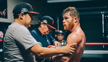 Ce a patit acest boxer celebru dupa ce a mancat o friptura de vita la un restaurant din Mexic