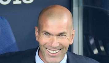 Cum arată singura iubită a lui Zinedine Zidane. Cei doi s-au îndrăgostit pe când aveau 16 ani