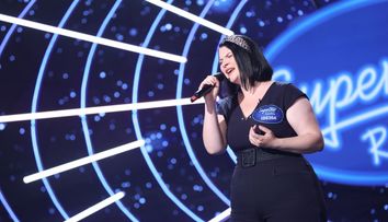 Maria Ojică, interpretare memorabilă pe scena SuperStar. Smiley: “Ești visul oricărui producător!”