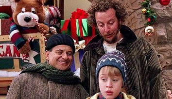 Ce mai fac hoții din “Singur acasă”? Joe Pesci și Daniel Stern sunt de nerecunoscut în prezent