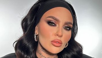 Oana Radu și Leo De La Roșiori, o colaborare surprinzătoare care le-a adus locul 1 în trending. Reacția artistei: „Capu’ Sus e chiar povestea mea de viață”