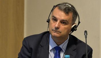 Lucian Mîndruță, primele declarații după ce a fost internat: „Nu mă plătiți să zic că am Covid?”