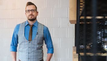 Cine este Victor Toriani, unul dintre cei patru experți ai emisiunii “Căsătoriți pe nevăzute”