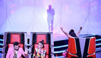 Vocea României, sezonul 10: Iulian Nunuca a zguduit scena, din spatele cortinei!