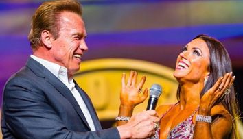 O campioană la fitness a făcut show la competiția Arnold Classic. A dansat pe melodia Dangerous a lui Michael Jackson