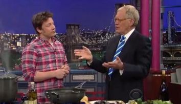 Jamie Oliver, suparat pe America: “Nici nu ajung bine intr-o scoala, ca ma si dau afara!”