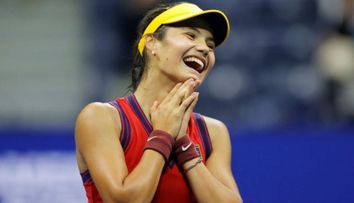 FOTO Emma Răducanu, întâlnire emoționantă cu părinții după victoria de la US Open
