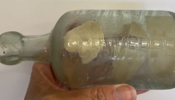 Ce scria în biletul scris cu 109 ani în urmă, descoperit într-o sticlă adusă de valuri pe o plajă din Australia