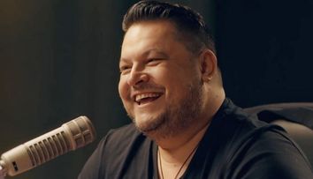 Cum arată soția lui Mihai Bobonete? Vezi ce frumoasă e femeia alături de care actorul e de 25 de ani