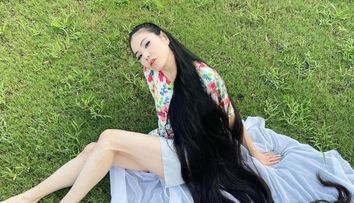 Tânăra cu cel mai lung păr din Japonia s-a tuns la chelie. Motivul neprevăzut pentru care a luat această decizie