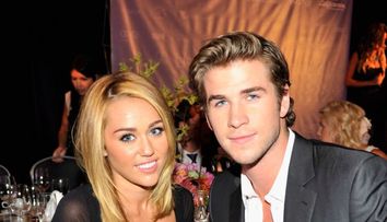 Miley Cyrus l-a inlocuit pe Liam Hemsworth, dupa ce a aflat ca fostul ei logodnic are deja o noua relatie. Cu cine se iubesc cei doi acum