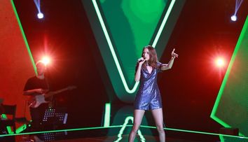 Vocea României, sezonul 10: Laura Oana a întors toate scaunele antrenorilor cu talentul ei!