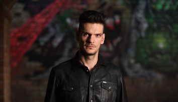 Tudor Chirila va vorbi despre cele mai acute forme de discriminare in Romania