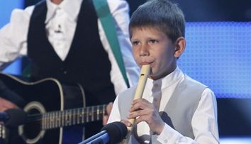 Povestea incredibil de trista a lui Gabriel, pustiul care a cucerit o tara intreaga cu fluierul sau la 