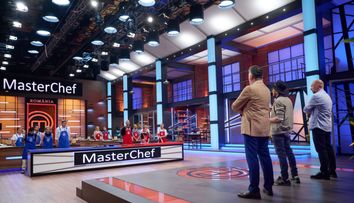 Concurenții Masterchef gătesc în echipă. Andrei și Maria sunt aleși căpitani