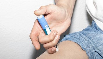 A vrut să slăbească rapid, folosind o metodă extrem de populară, dar a sfârșit tragic! Ce a pățit un bărbat după ce s-a injectat ca să piardă în greutate