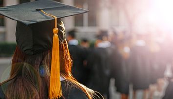 Care sunt facultățile din România la care poți intra fără să dai examen de admitere. Unde contează doar BAC-ul