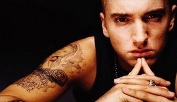 Eminem a lansat o piesa noua. Da-i PLAY si spune cum ti se pare