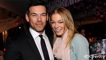 Generoasa, dar cam naiva: LeAnn Rimes isi doneaza hainele unei admiratoare care i-a cerut ajutorul pe Twitter