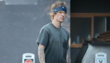 Fanii lui Justin Bieber sunt revoltati dupa ultima aparitie a artistului. Principalul motiv care i-a nemultumit pe fani