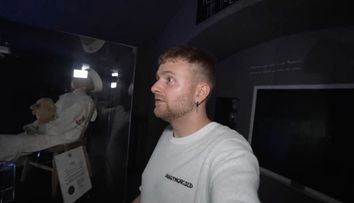 Ce i s-a întâmplat unui vânător de fantome după ce a vizitat ”cea mai bântuită păpușă din lume”. ”Sunt blestemat”