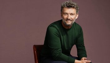 Tenorul Jonas Kaufmann, una dintre cele mai importante voci ale operei contemporane, concertează pentru prima dată în România,  pe 11 decembrie, la Sala Palatului