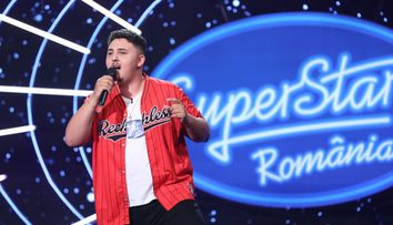 Chiar dacă a fost copleșit de emoții, Ștefan Liche a câștigat simpatia juraților și un loc în etapa următoare