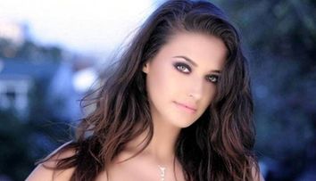 Antonia, aparitie incendiara in videoclipul unor rapperi americani. Cum arata artista in urma cu sapte ani