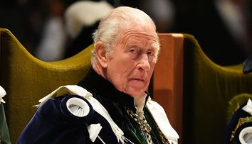 Alimentele de care membrii familiei regale n-au voie să se atingă. Ce „păcate” nu le iartă regele Charles celor care mănâncă la masa lui