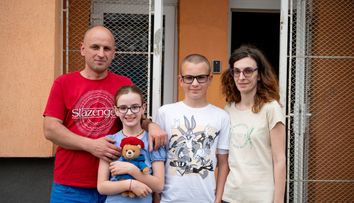 Povestea familiei Bîrsoianu de la Visuri la cheie. Ce diagnostic a primit Darius la nici doi ani de viață: „Este cea mai perversă boală pe care poate să o aibă cineva”