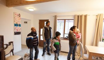 Dragos Bucur continua sa schimbe destine. Solidaritatea umana, cuvantul de ordine al celei mai emotionante emisiuni a toamnei