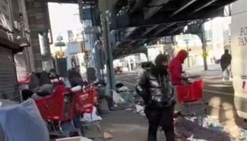 VIDEO | Imagini terifiante cu oamenii drogați din New York. Cum arată străzile înfiorătoare ale orașului