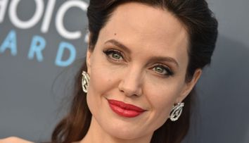 Ea este noua sosie a Angelinei Jolie. Asemănarea este izbitoare