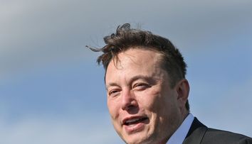 Elon Musk l-a depășit pe Bill Gates în topul miliardarilor! Ce avere are acum șeful Tesla