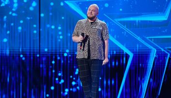 Constantin Stîngă, emoție și  sensibilitate pe scena Românii au talent